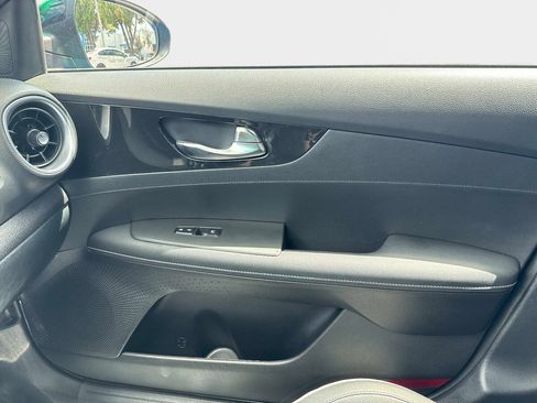 Used 2023 Kia Forte GT-Line w/ GT-Line Technology Package FWD image 20