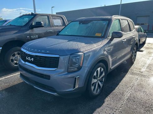 Used 2022 Kia Telluride S AWD/4WD image 2