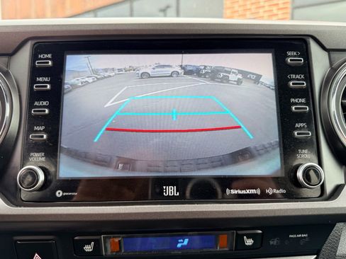 Used 2022 Toyota Tacoma TRD Off-Road w/ TRD Premium Off Road Package image 15