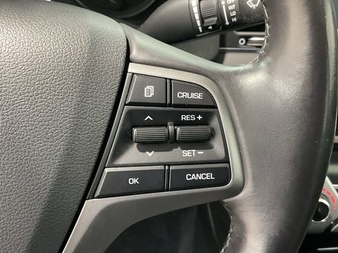 Used 2017 Hyundai Elantra Limited w/ Limited Tech Package 04 image 11