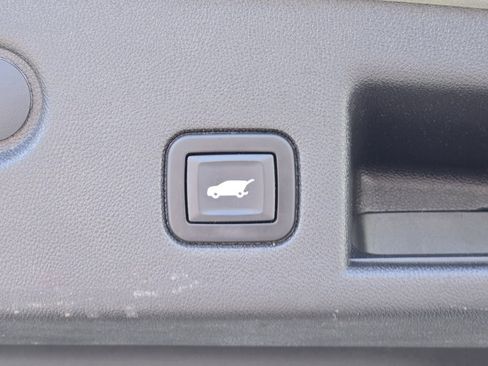 Used 2018 Chevrolet Equinox LT image 13