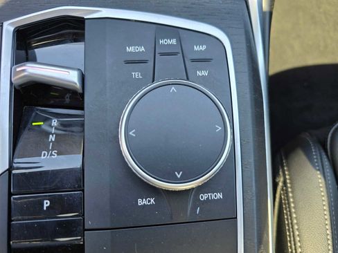 Used 2024 BMW 330i xDrive Sedan w/ Convenience Package image 34