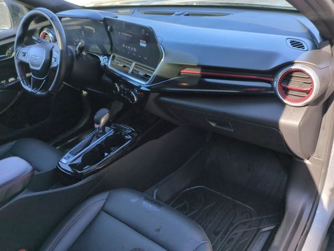 Certified 2024 Chevrolet Trax RS w/ Sunroof Package image 29