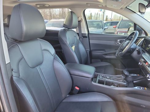Used 2024 Kia Sorento S w/ Panoramic Sunroof Package image 22