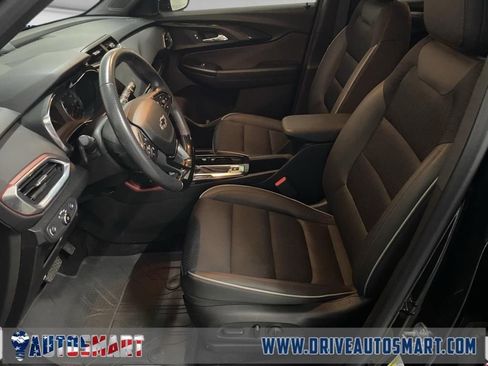 Used 2022 Chevrolet TrailBlazer RS w/ Technology Package image 10