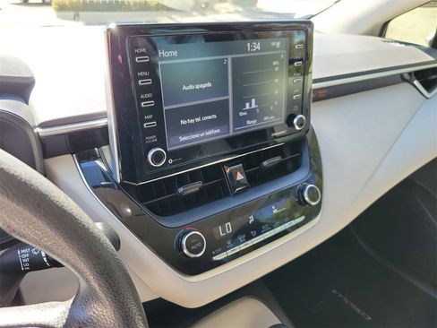 Used 2021 Toyota Corolla LE image 23