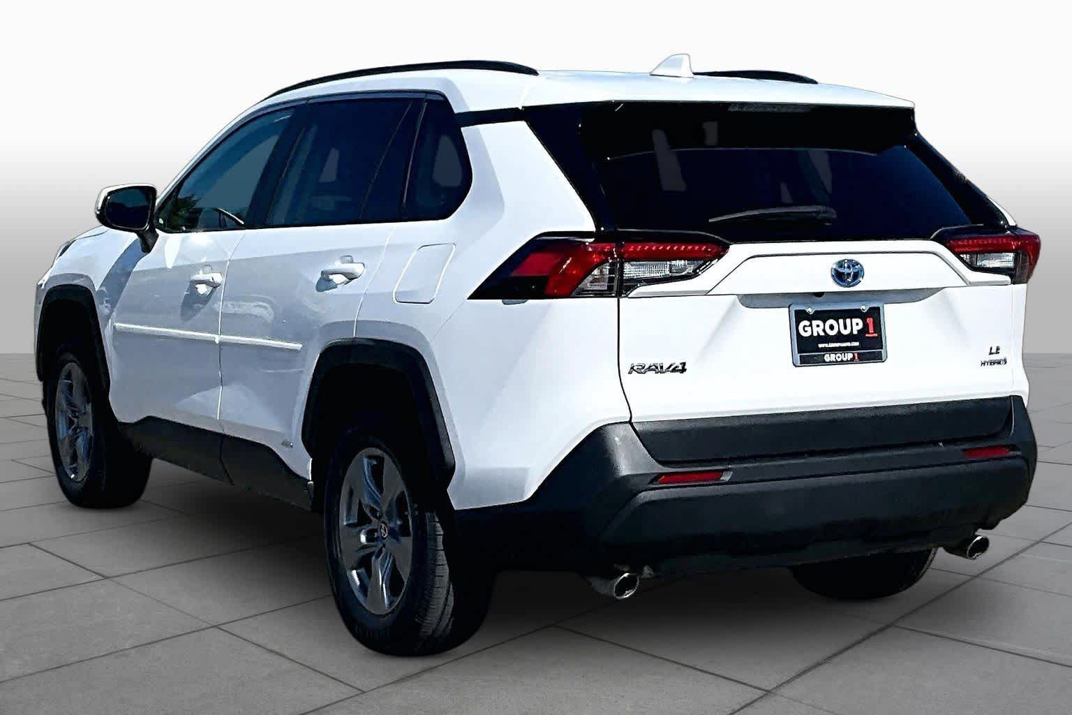 Certified 2024 Toyota RAV4 LE AWD/4WD image 11