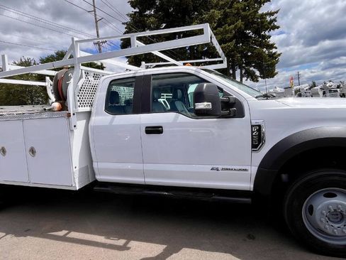Used 2018 Ford F450 XL w/ Power Equipment Group AWD/4WD image 2