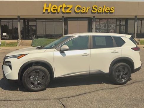 Used 2026 Nissan Rogue SV AWD/4WD image 5
