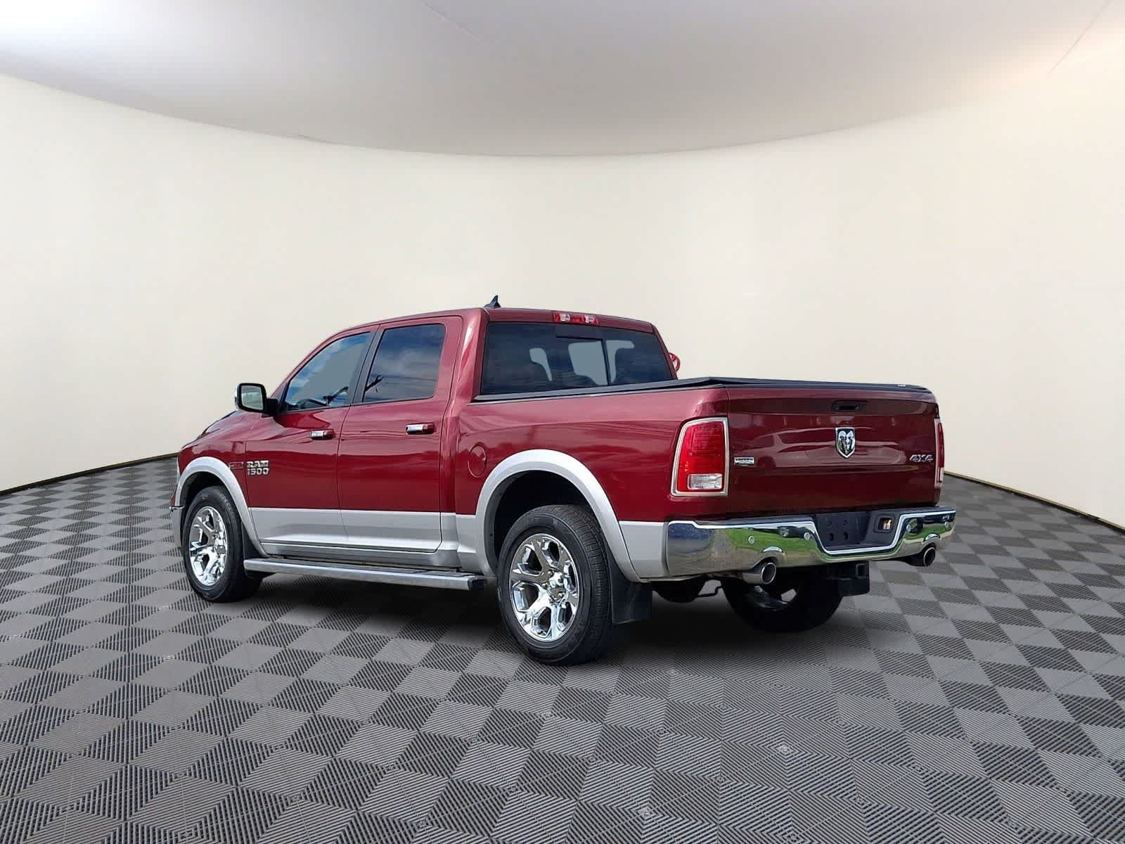 Used 2015 RAM 1500 Laramie w/ Convenience Group AWD/4WD image 7