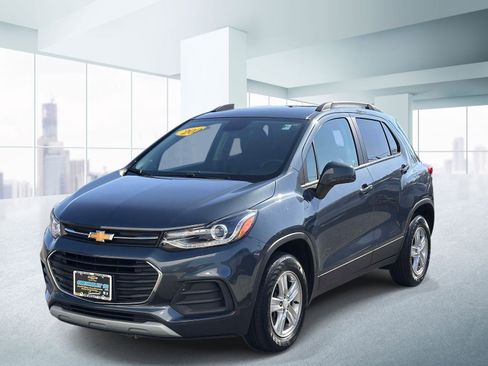 Used 2022 Chevrolet Trax LT w/ LT Convenience Package AWD/4WD image 1