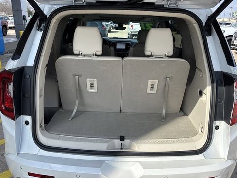 Used 2021 GMC Acadia Denali w/ Denali Technology Package image 6