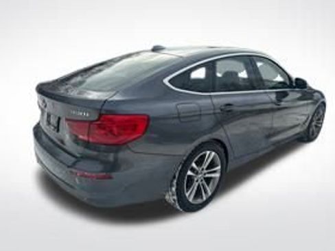 Used 2018 BMW 330i Gran Turismo xDrive image 6