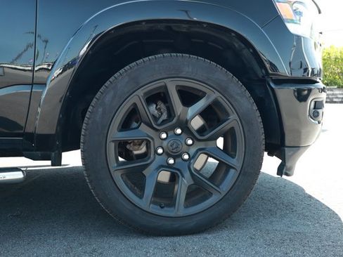 Used 2022 RAM 1500 Laramie AWD/4WD image 5