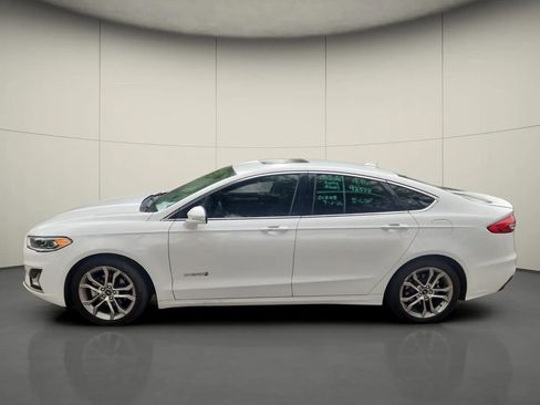 Used 2019 Ford Fusion Titanium FWD image 4