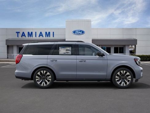 New 2027 Ford Expedition Platinum w/ Driver's Package AWD/4WD image 5