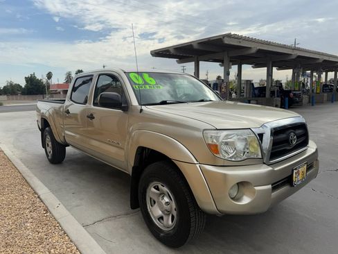 Used 2006 Toyota Tacoma PreRunner RWD image 3