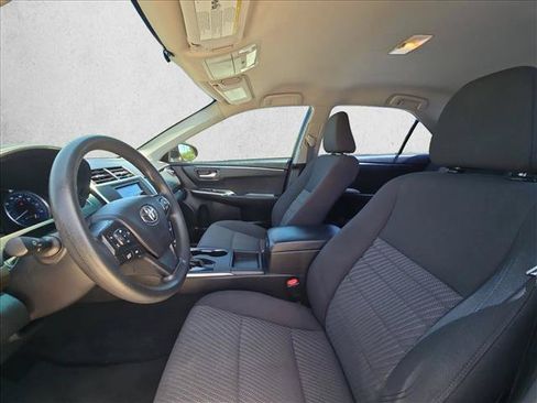 Used 2017 Toyota Camry LE FWD image 15