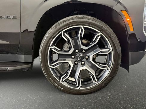 Used 2025 Chevrolet Tahoe RST w/ RST Capability Package image 19