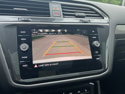 Used 2024 Volkswagen Tiguan SE R-Line w/ MDO Package, Three-Row FWD image 23
