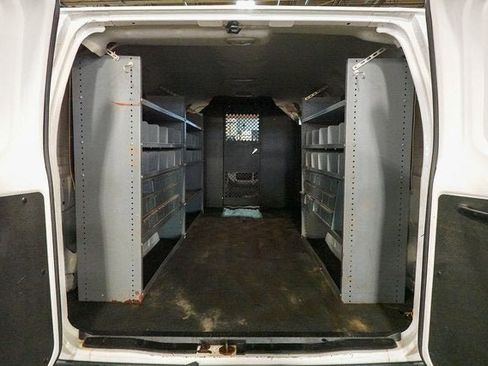 Used 2010 Ford E-350 and Econoline 350 Super Duty image 18