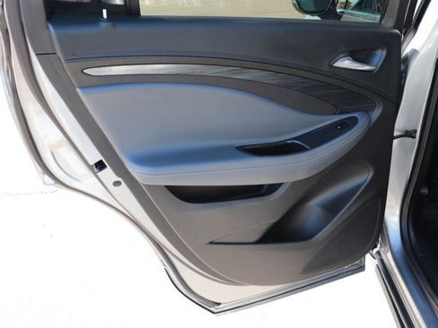 Used 2020 Buick Envision Premium w/ Driver Confidence Package image 12