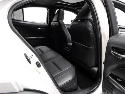 Used 2019 Lexus UX 200 w/ Premium Package FWD image 47