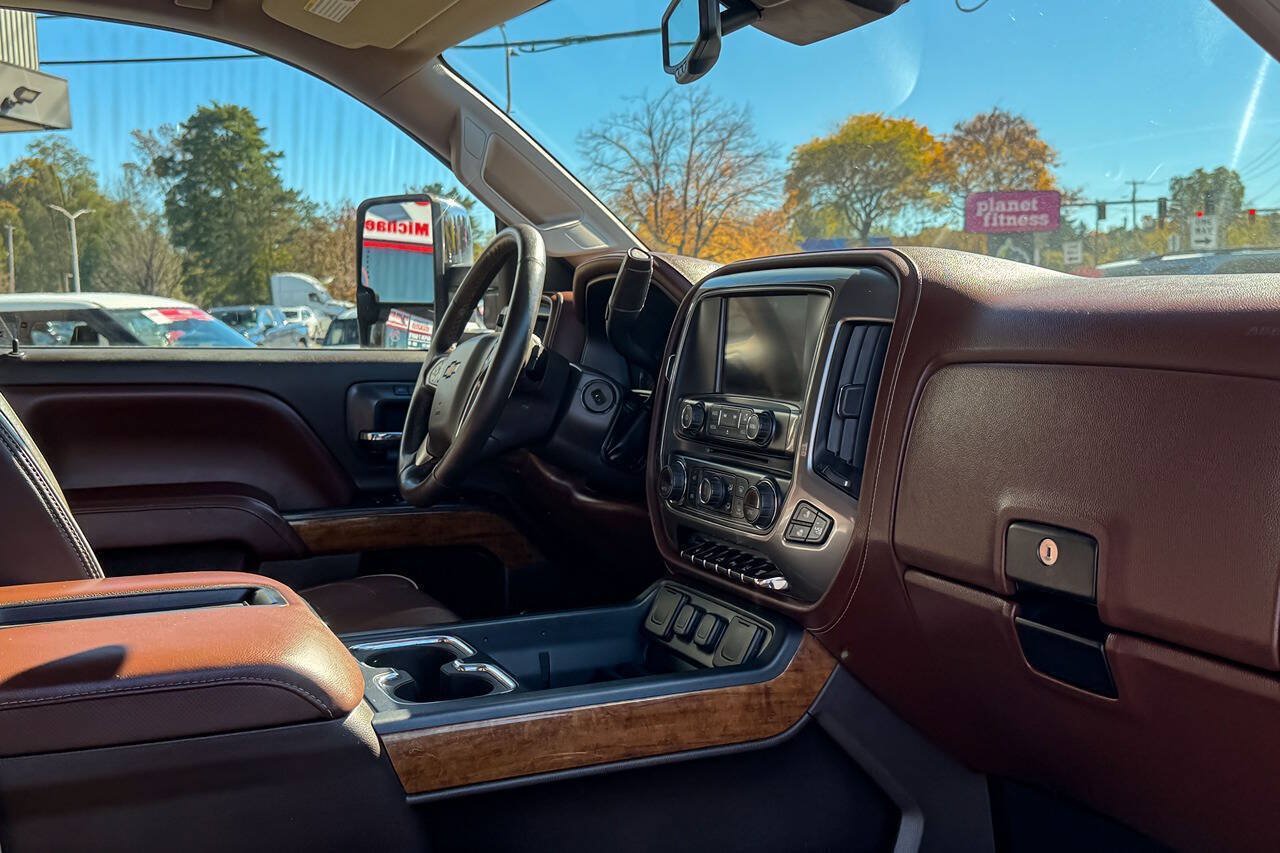 Used 2015 Chevrolet Silverado 2500 High Country w/ Duramax Plus Package AWD/4WD image 15