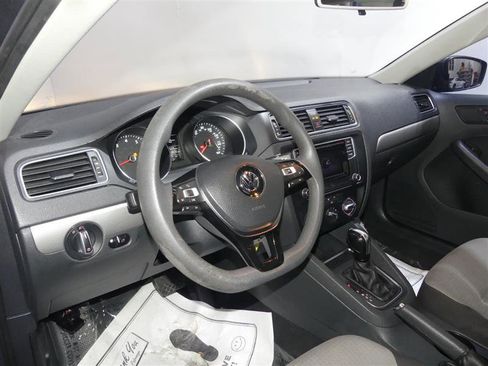 Used 2017 Volkswagen Jetta S image 22