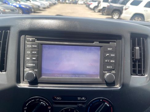 Used 2014 Nissan NV200 SV w/ Technology Package image 18