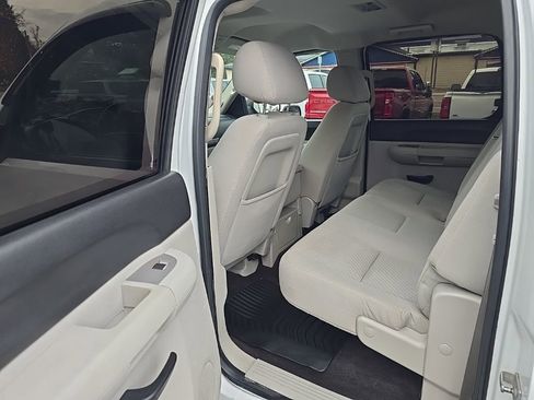 Used 2011 Chevrolet Silverado 2500 LT image 15