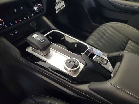 New 2026 Mitsubishi Outlander SEL image 17