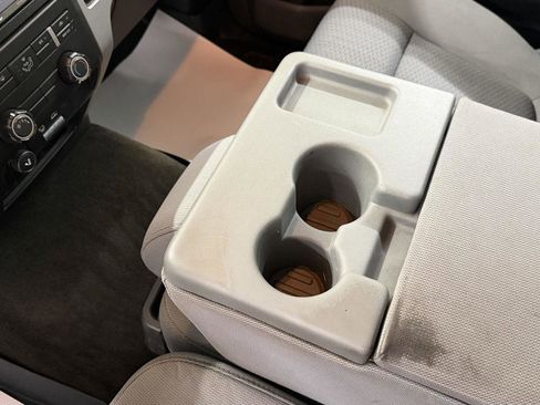 Used 2011 Ford F150 XLT w/ XLT Chrome Pkg image 13