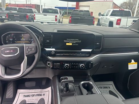 New 2026 GMC Sierra 1500 SLT image 15