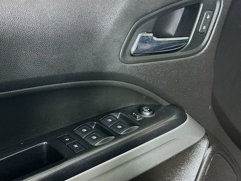 Used 2017 Chevrolet Colorado LT w/ Luxury Package, Chrome image 19