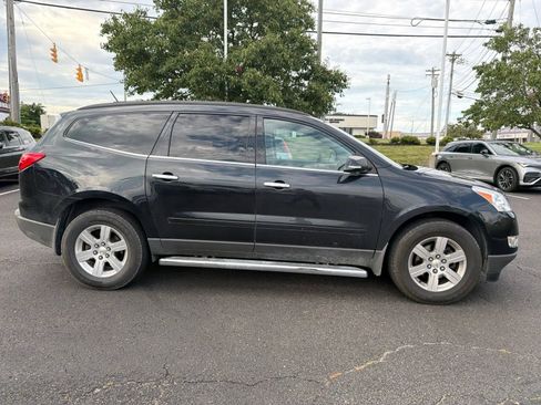 Used 2012 Chevrolet Traverse LT w/ LPO, 'HIT The Road' Package FWD image 31