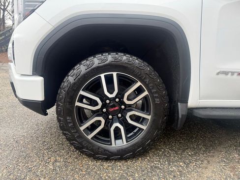 Used 2022 GMC Sierra 1500 AT4 AWD/4WD image 10
