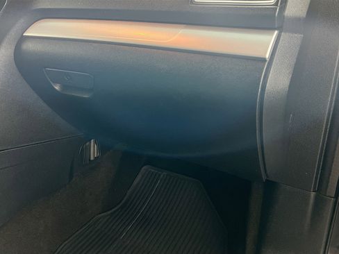 Used 2016 Ford Explorer XLT image 35