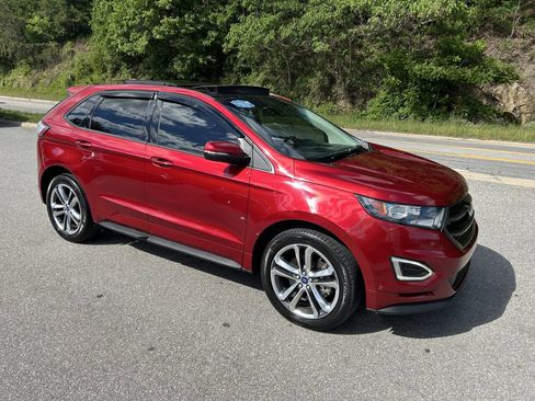 Used 2017 Ford Edge Sport w/ Equipment Group 401A AWD/4WD image 9