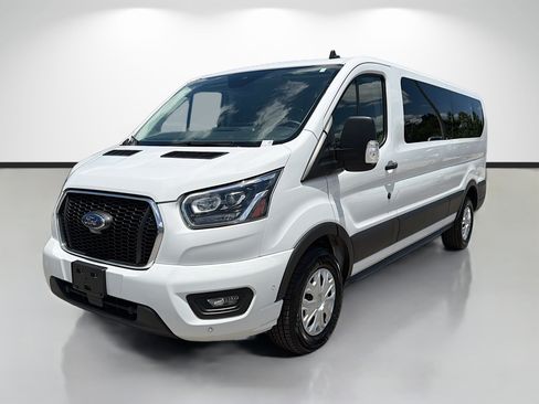 Used 2023 Ford Transit 350 XLT RWD image 7