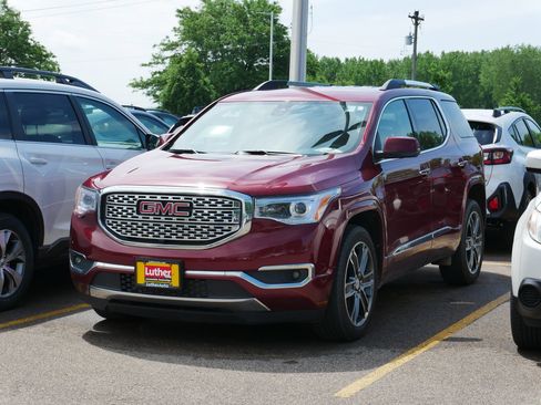 Used 2018 GMC Acadia Denali w/ Technology Package AWD/4WD image 3