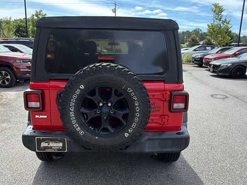 Used 2022 Jeep Wrangler Unlimited Sport AWD/4WD image 9