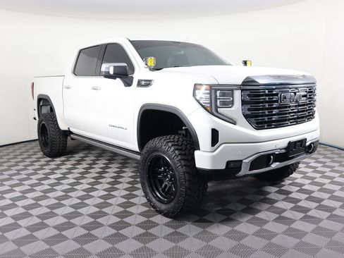 Used 2022 GMC Sierra 1500 Denali Ultimate image 3