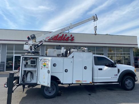Used 2017 Ford F550 4x4 Regular Cab Super Duty image 46