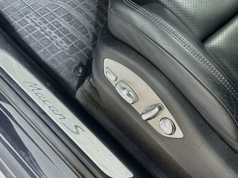 Certified 2021 Porsche Macan S AWD/4WD image 26