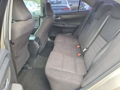 Used 2015 Toyota Camry LE image 14