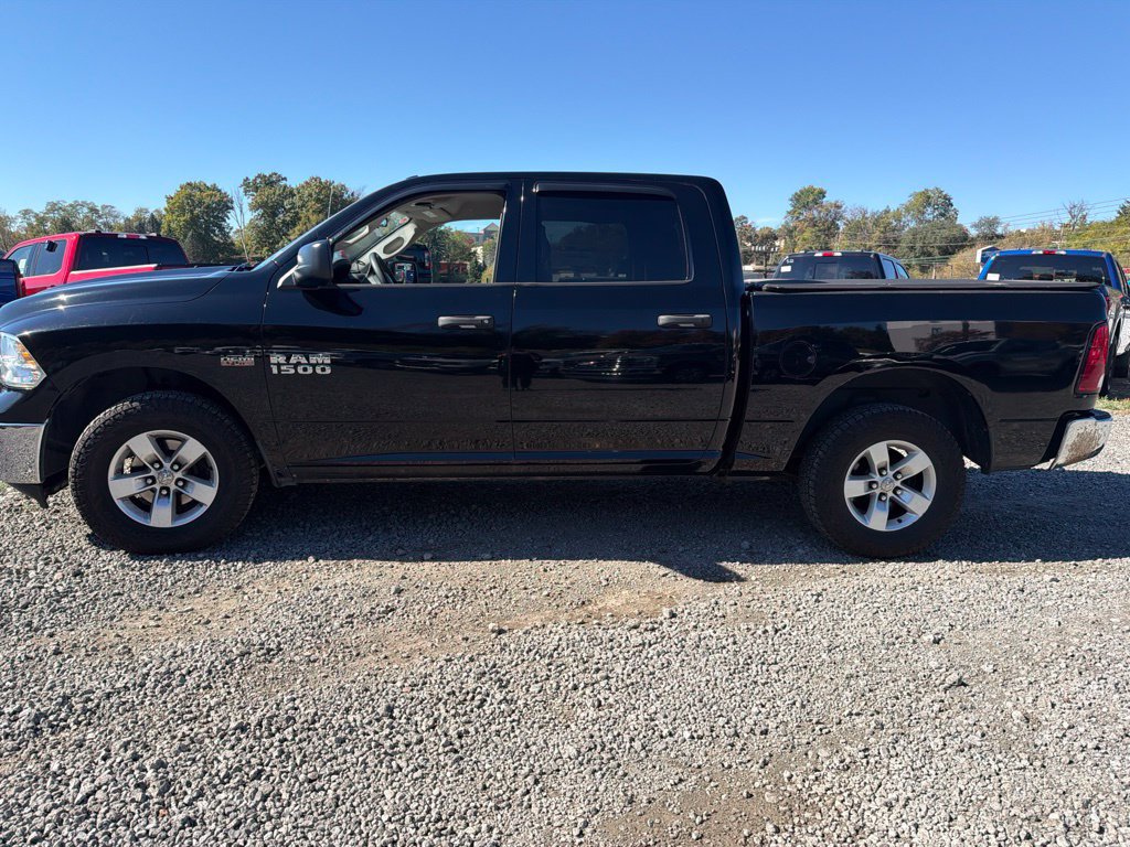 Used 2015 RAM 1500 ST w/ SXT Appearance Group AWD/4WD image 2