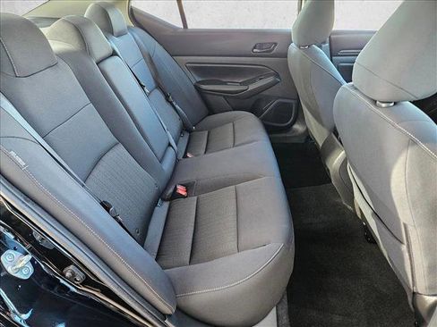 Used 2025 Nissan Altima 2.5 SV image 18