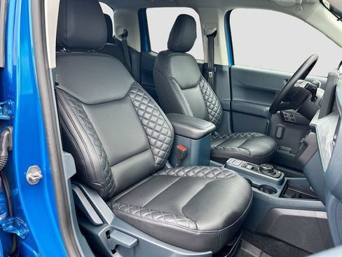 Certified 2025 Ford Maverick XLT w/ XLT Luxury Package AWD/4WD image 35