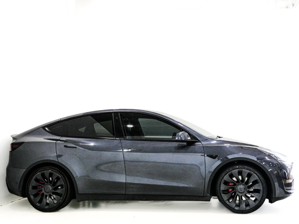 Used 2022 Tesla Model Y Performance AWD/4WD image 5